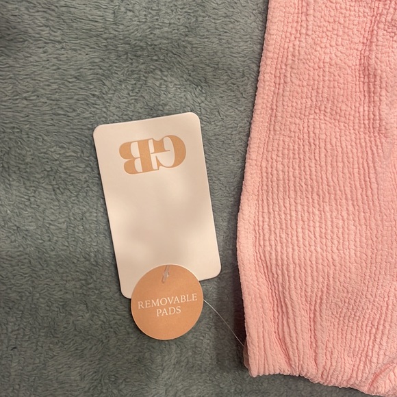 Bikini Dillard’s Small bottom Large top - Picture 4 of 8